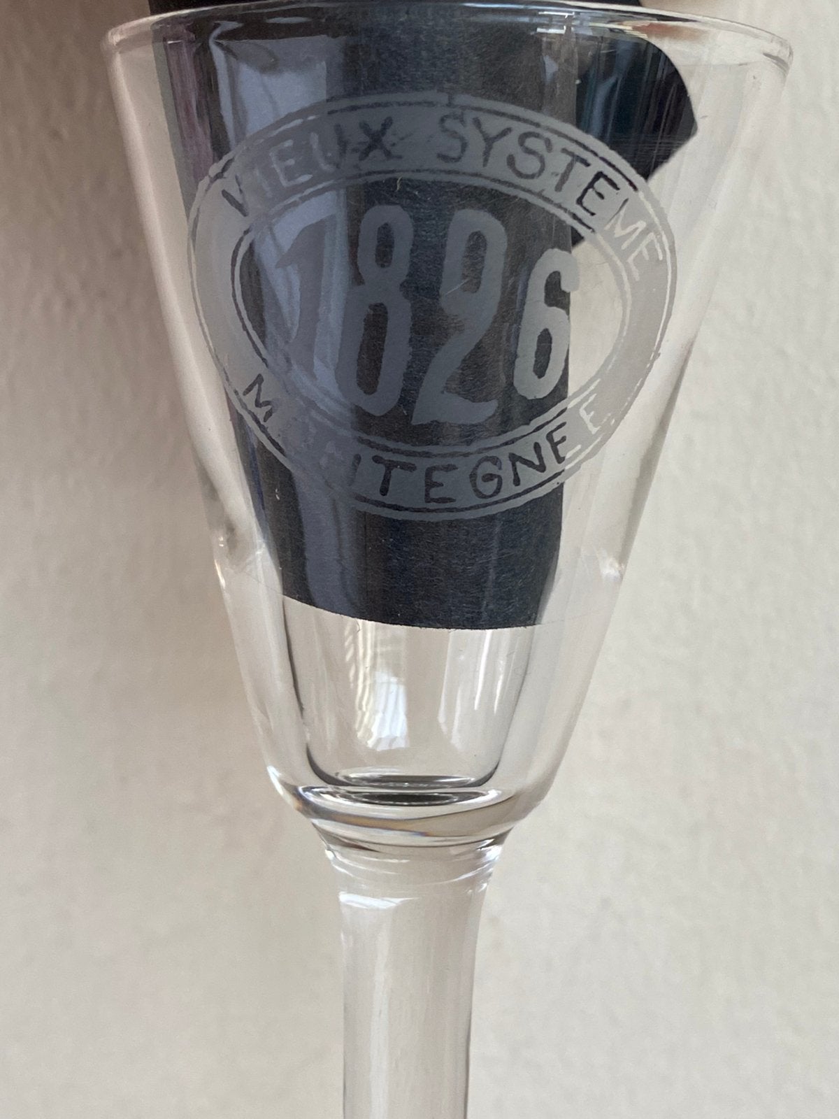 Oud jenever glas 1826 MONTEGNEE stokerij distillerie, Ophalen of Verzenden, Zo goed als nieuw, Glas of Glazen