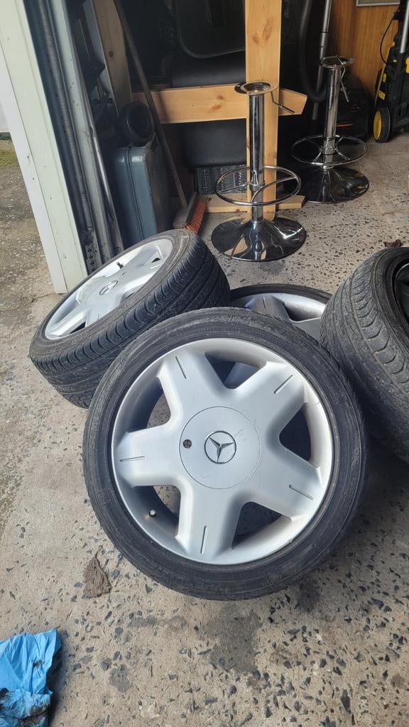 Mercedes velgen 225/45r17, Autos : Pièces & Accessoires, Pneus & Jantes, Enlèvement, Jante(s)