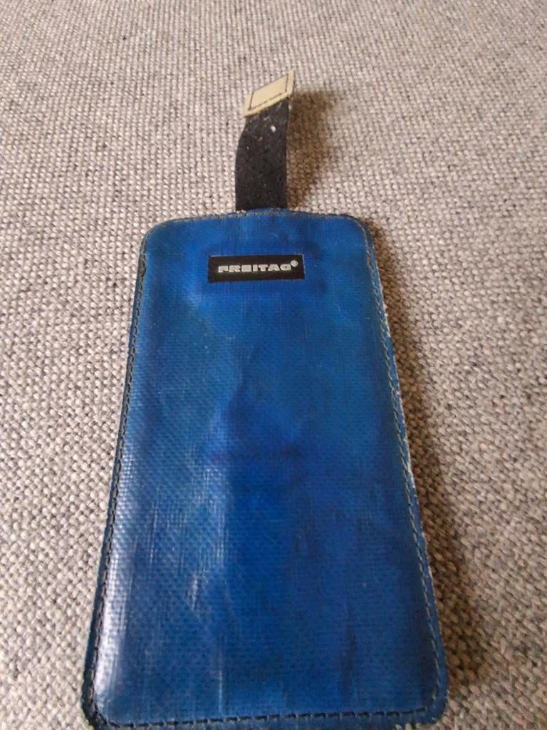 Freitag hoesje gsm, Ophalen, Gebruikt, Blauw