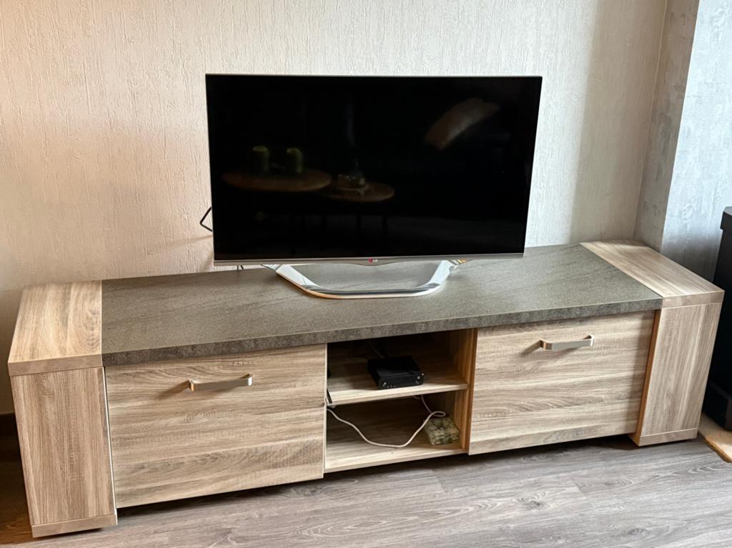 Tv meubel, Ophalen