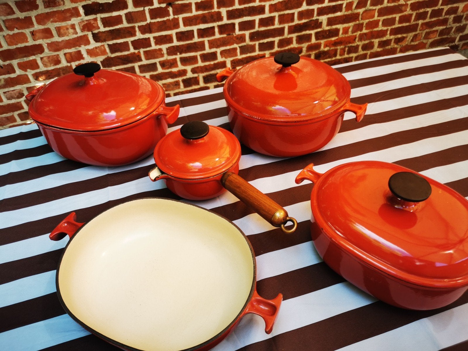 Le creuset Enzo Mari pannen set, Ophalen, Le Creuset