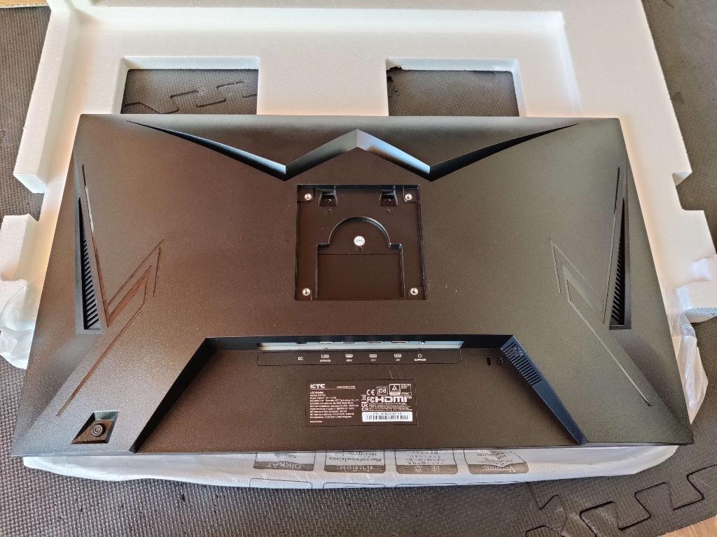 LG en KTC 27inch monitors, Computers en Software, Monitoren, IPS, 101 t/m 150 Hz, In hoogte verstelbaar, Zo goed als nieuw