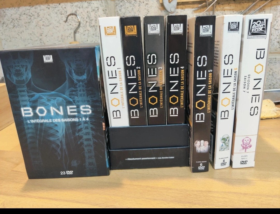 DVD Bones 7 saisons, CD & DVD, DVD | TV & Séries télévisées, Enlèvement, Comme neuf, Crime, Saison 6