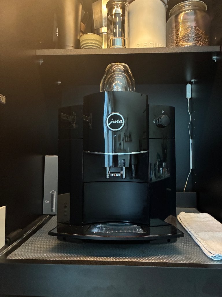 Jura D4, Elektronische apparatuur, Koffiezetapparaten, Ophalen, Gebruikt, Espresso apparaat, 10 kopjes of meer