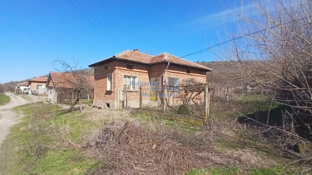 Cheap Bulgarian House close to Danube river, 1000 à 1500 m², Province d'Anvers, 90 m², 3 pièces