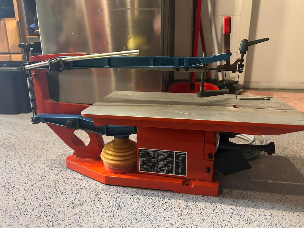 Scroll saw, Hobby & Loisirs créatifs, Modélisme | Bateaux & Navires, Enlèvement, Comme neuf