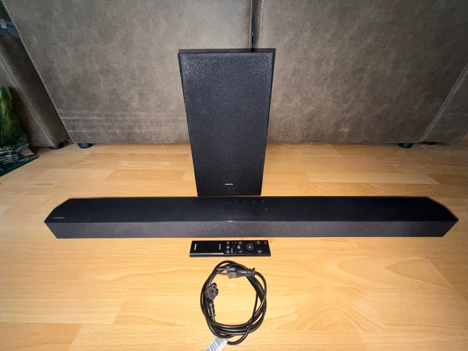 Barre de son SAMSUNG avec caisson de basses HW-C430, TV, Hi-fi & Vidéo, Barres de son, Enlèvement, Bluetooth, Comme neuf