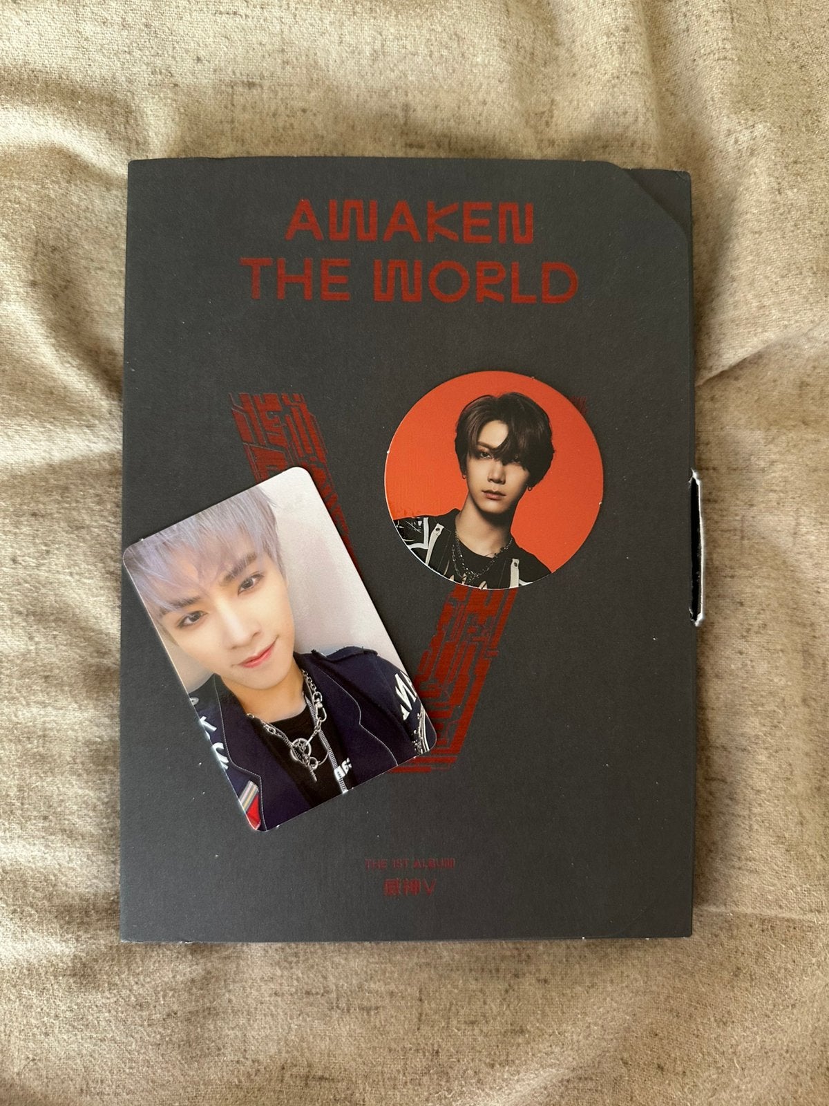 WAYV: Awaken The World, Cd's en Dvd's, Ophalen, Zo goed als nieuw