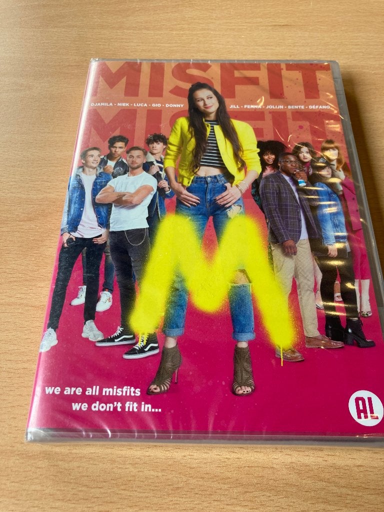 DVD Misfits, CD & DVD, DVD | Néerlandophone, Enlèvement ou Envoi, Néerlandais, Romance, Neuf, dans son emballage