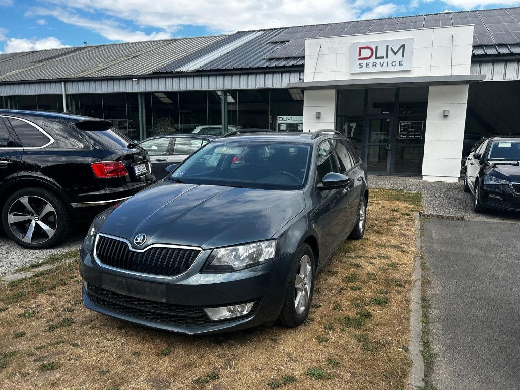 Skoda Octavia 1.2 tsi 110CV 05/2016 MARCHAND EXPORT, Autos, Skoda, 1197 cm³, Argent ou Gris, Achat, Euro 6
