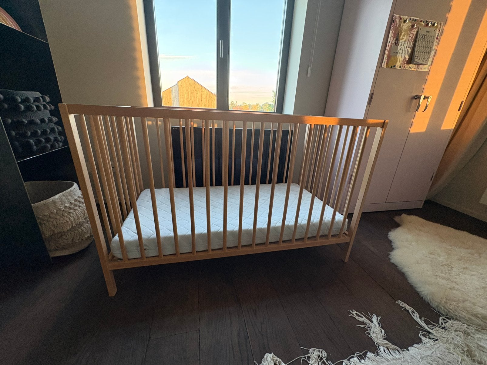 IKEA Sniglar babybedje 60x120 + Vyssa matras, Ophalen, Zo goed als nieuw