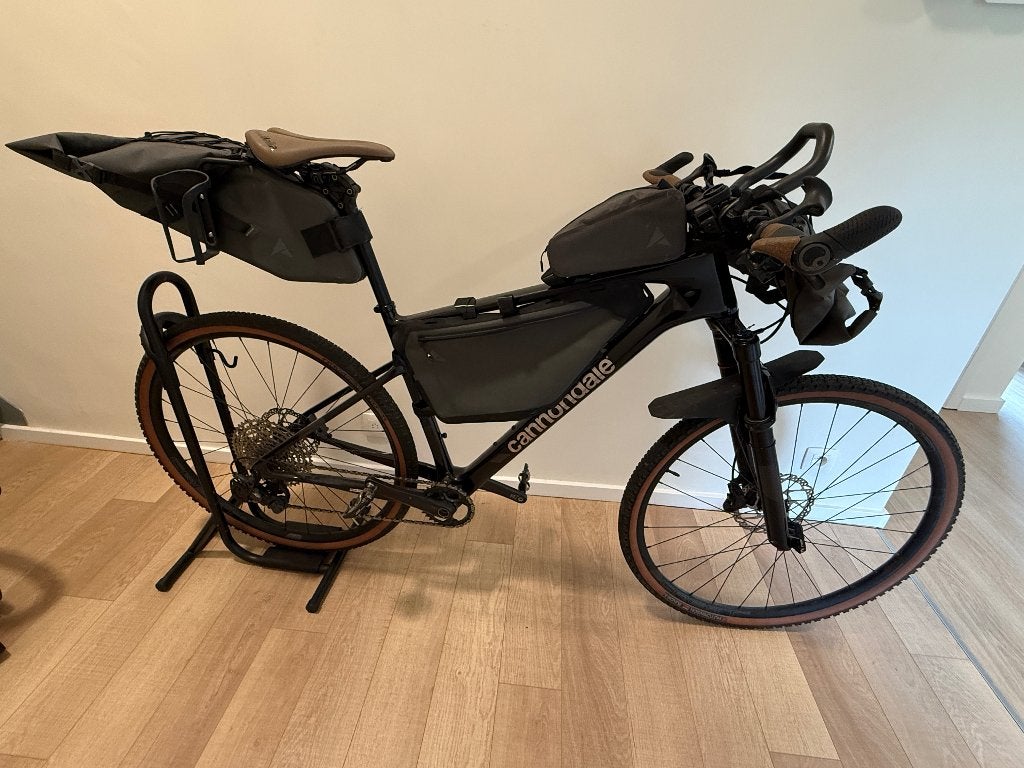 Bikepacking kit complet vélo+sacs, 10 à 15 vitesses, Comme neuf, Enlèvement, 53 à 57 cm