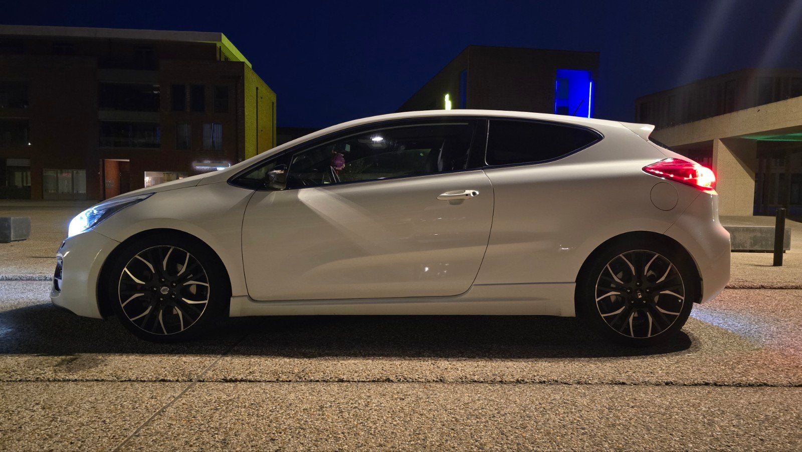 Kia Proceed GT 1.6 T-GDI - Option complète - 124/500 - 204 c, Enlèvement, Utilisé, Kia