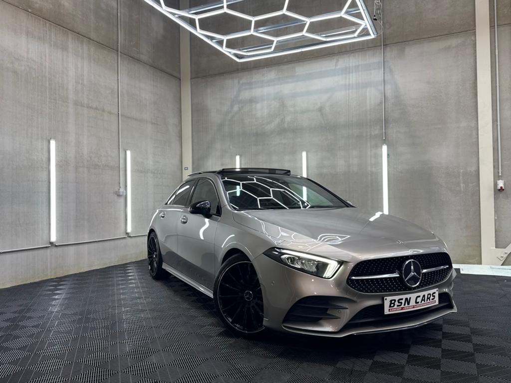 MERCEDES-BENZ A180D/AMG/NIGHT/PANO/CAMERA/CARPLAY/GARANTIE, Auto's, Mercedes-Benz, https://public.car-pass.be/vhr/d2a2d5b4-9948-40f1-876f-f2555592fa9f