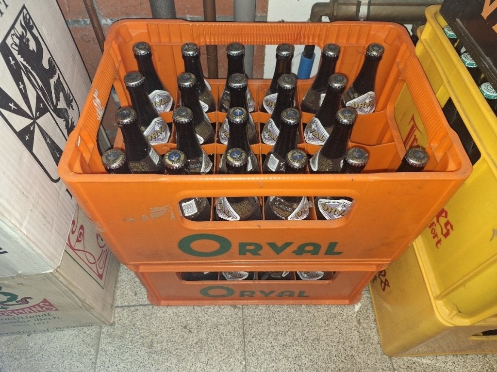 2 bakken (- 2 flesjes) Orval  2010, Verzamelen, Ophalen, Nieuw, Flesje(s), Overige merken