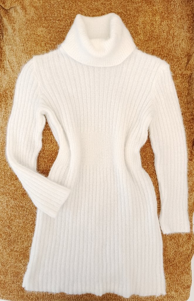 Sweater dress. Size M/L, Kleding | Dames, Maat 38/40 (M), Wit, Ophalen of Verzenden, Zo goed als nieuw