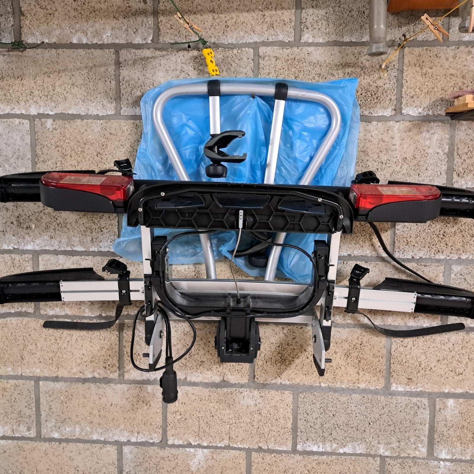 Fietsendrager  voor 2 elektr fietsen, Ophalen