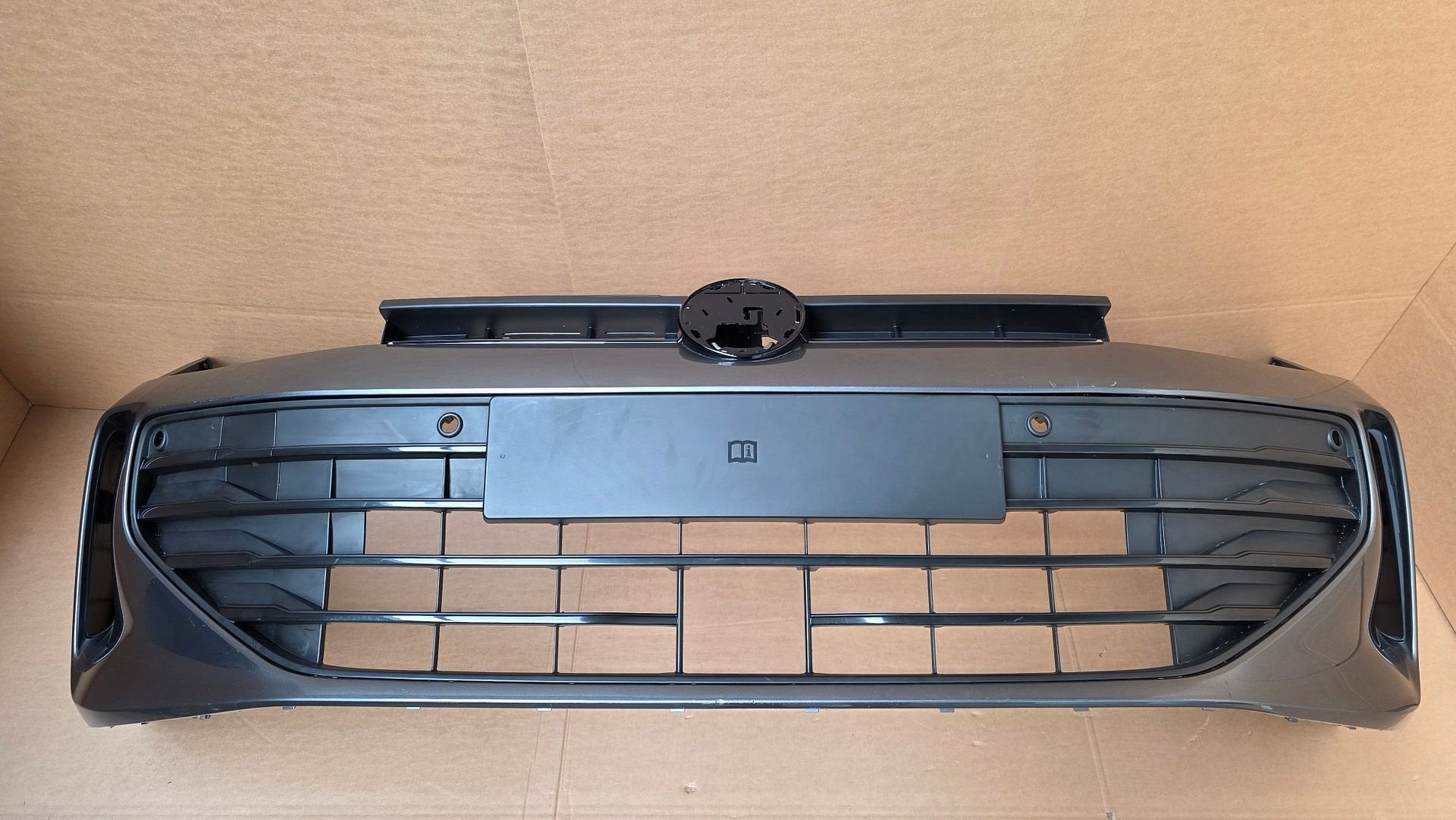 Voorbumper VW Passat B9 3J0 4xPDC GRILL 3J0807221 BUMPER, Volkswagen, -, Origine de la pièce connue, Utilisé