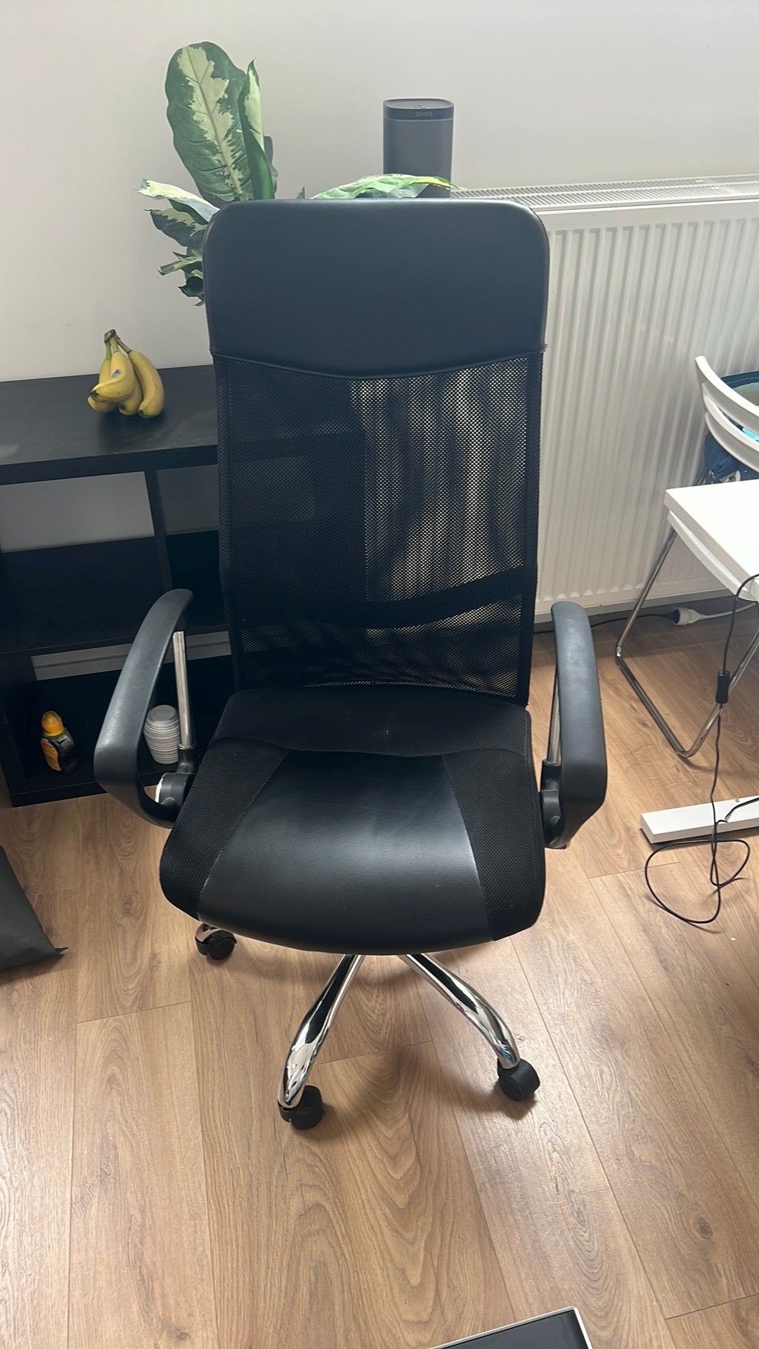 Bureaustoel zwart comfortabel - BOD ALTIJD WELKOM, Maison & Meubles, Chaises de bureau, Enlèvement, Comme neuf, Noir, Chaise de bureau