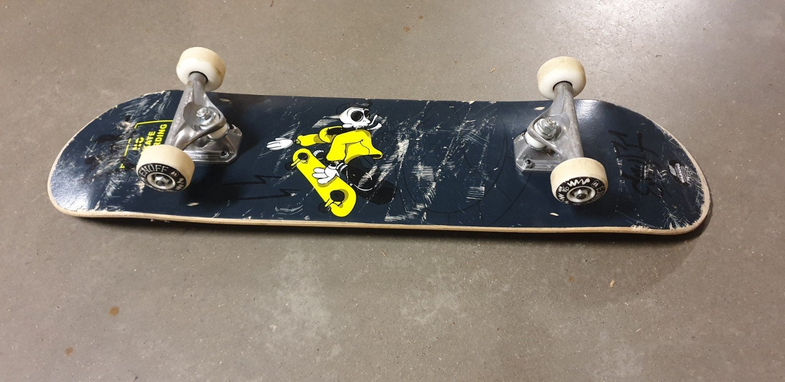 Enuff Skully skateboard met helm en bescherming, Ophalen