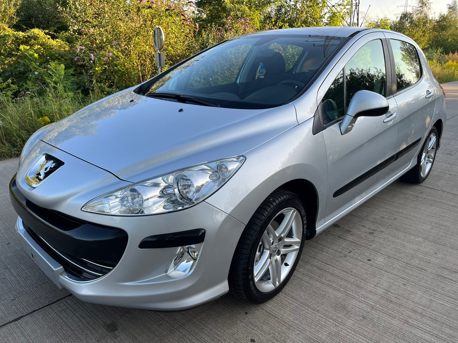 Peugeot 308 1.4 Benzine 74.000km Airco 2010 Blanco Gekeurd !, Auto's, Peugeot, Stof, 4 cilinders, 95 kW, Particulier