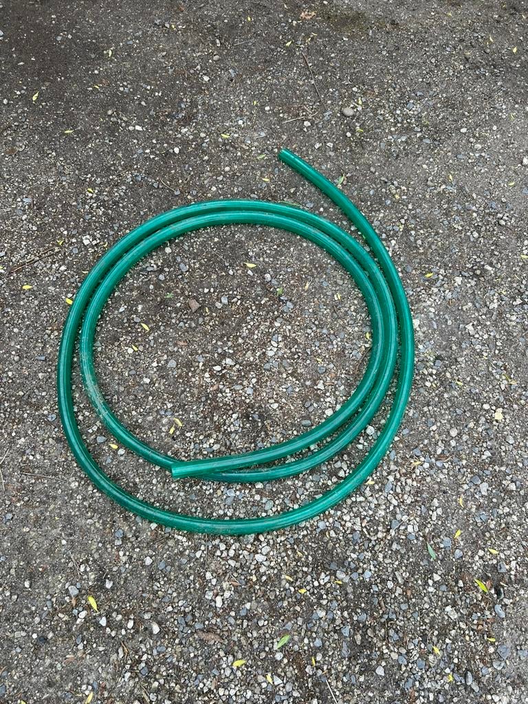 Stevige darm van 5,5 meter, Ophalen, Zo goed als nieuw