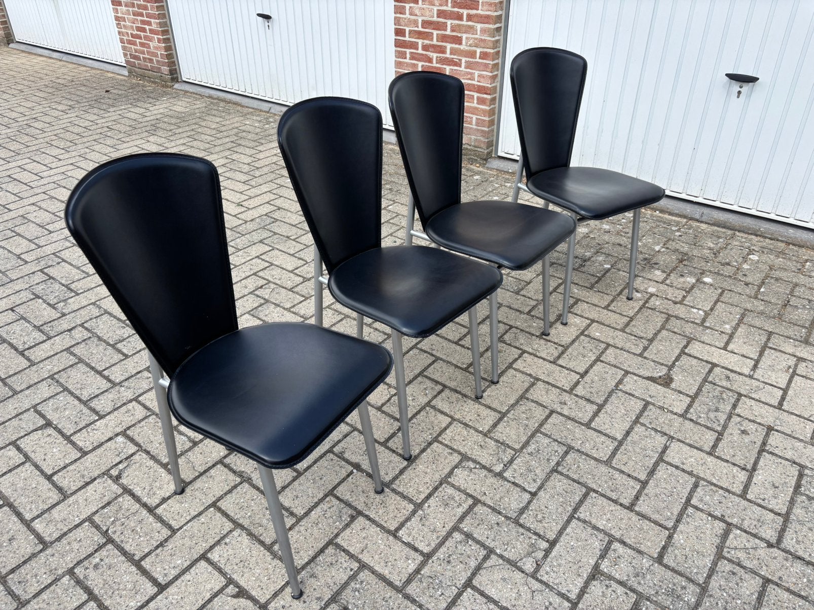 💙 Italiaanse design stoelen, Ophalen, Zo goed als nieuw, Zwart