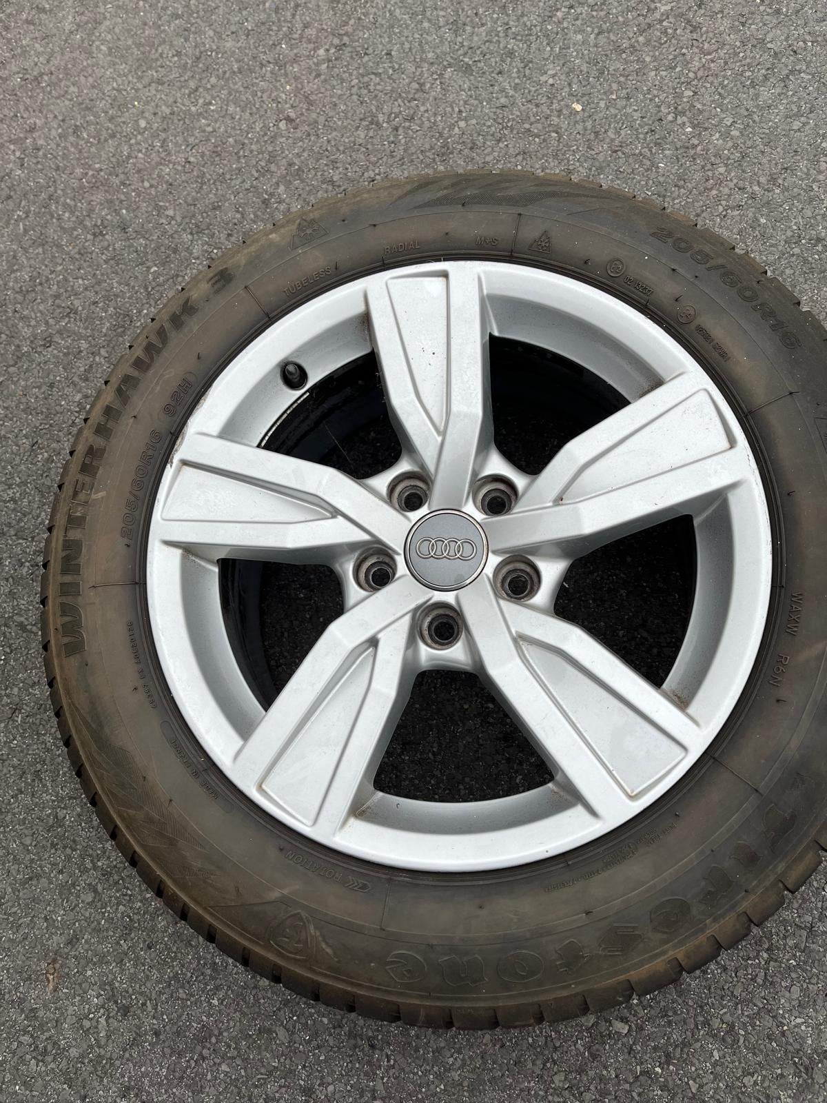 Audi velgen + winterbanden set, Auto-onderdelen, Ophalen, Gebruikt, Velg(en), 16 inch