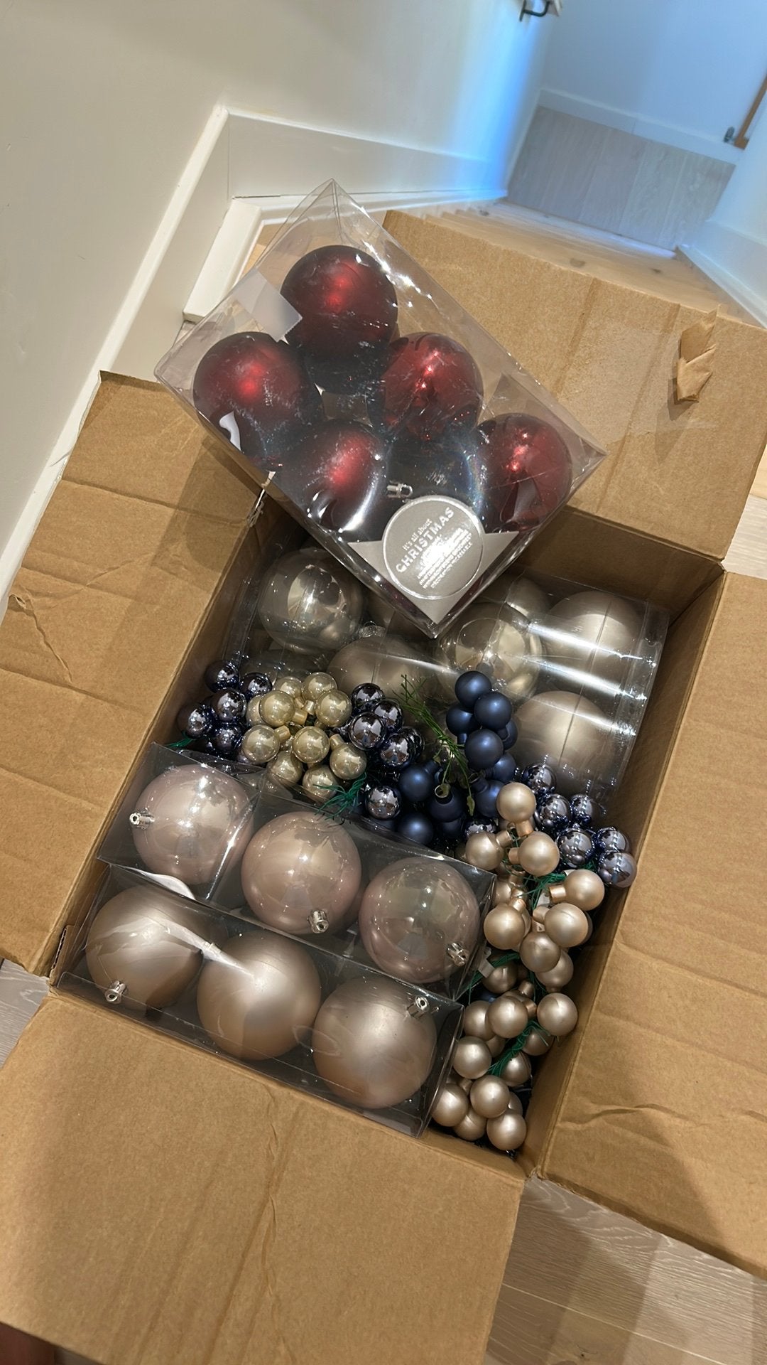 Kerstballen diverse vormen blauw - beige - rood, Diversen, Kerst, Ophalen, Zo goed als nieuw