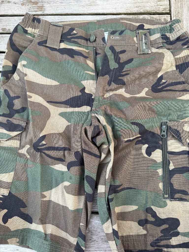 Camouflage short, Ophalen of Verzenden, Zo goed als nieuw, Maat 46 (S) of kleiner