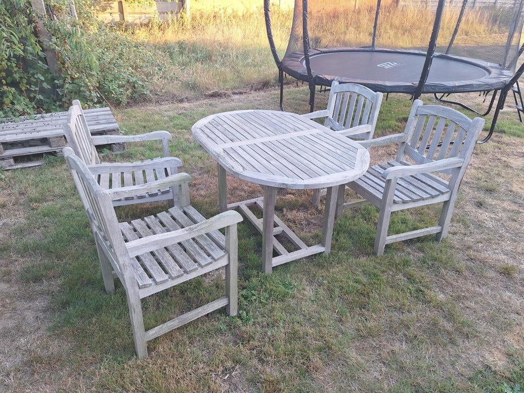 Teak tuintafel met 4 armstoelen, Ophalen