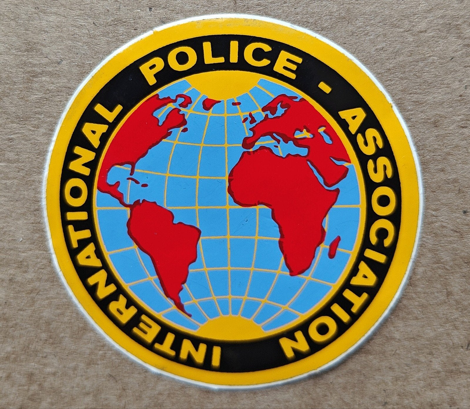 Sticker  International Police Association (IPA), Ophalen of Verzenden, Embleem of Badge