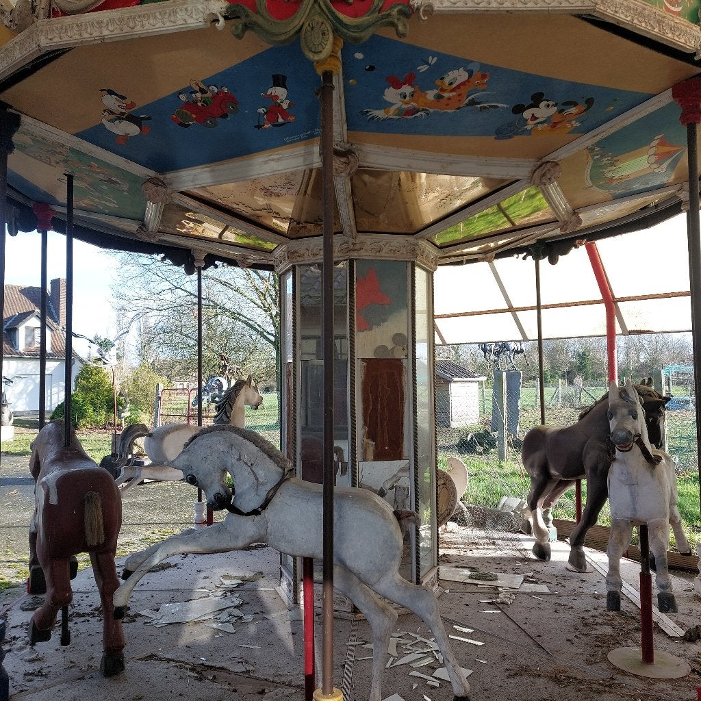 grand carrousel, Enlèvement