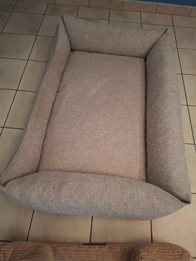 Lits orthopédiques pour chiens, Animaux & Accessoires, Paniers pour chiens, Enlèvement, Comme neuf, Poussière