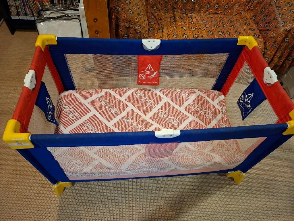 BABYBED OPVOUWBAAR, Ophalen, Zo goed als nieuw, Matras