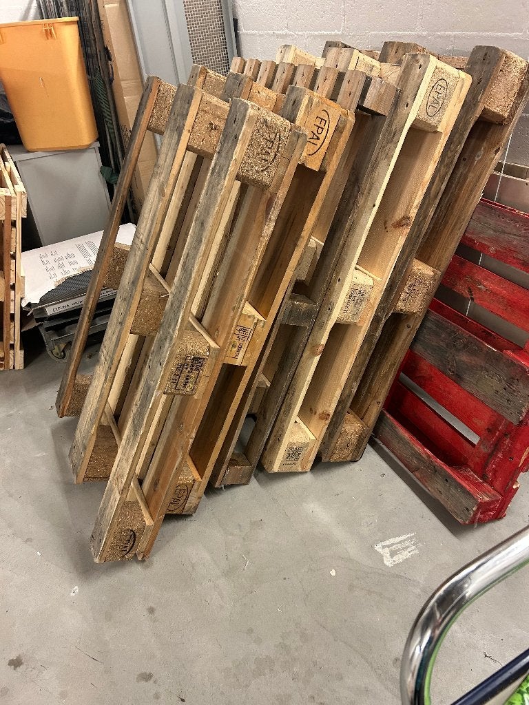Pallets om weg te geven, Ophalen, Gebruikt, Grenen, Pallet