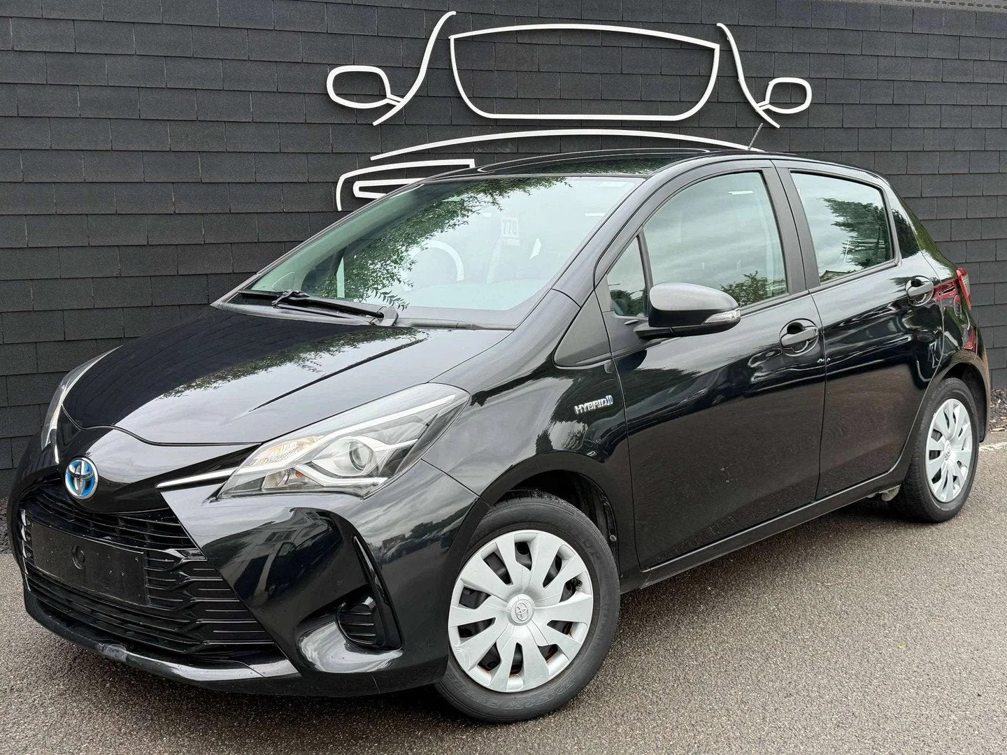 Toyota Yaris Hybrid 1.5i+GARANTIE 1 AN+AIRCO+EURO 6C, Auto's, Toyota, Automaat, 4 cilinders, LED verlichting, Zwart