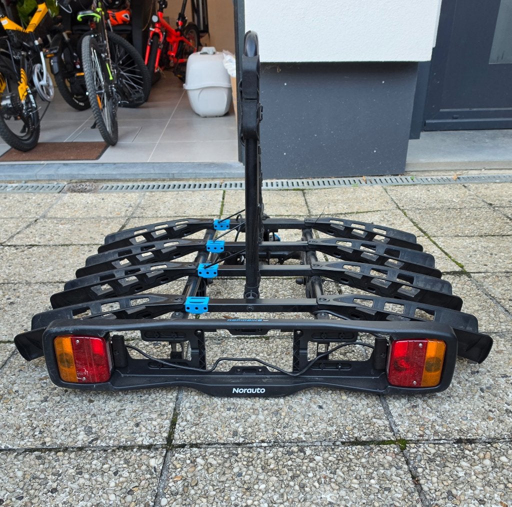 Porte vélos Norauto pour 4 vélos, Support d'attelage, Pneus larges, 3 vélos ou plus, Comme neuf