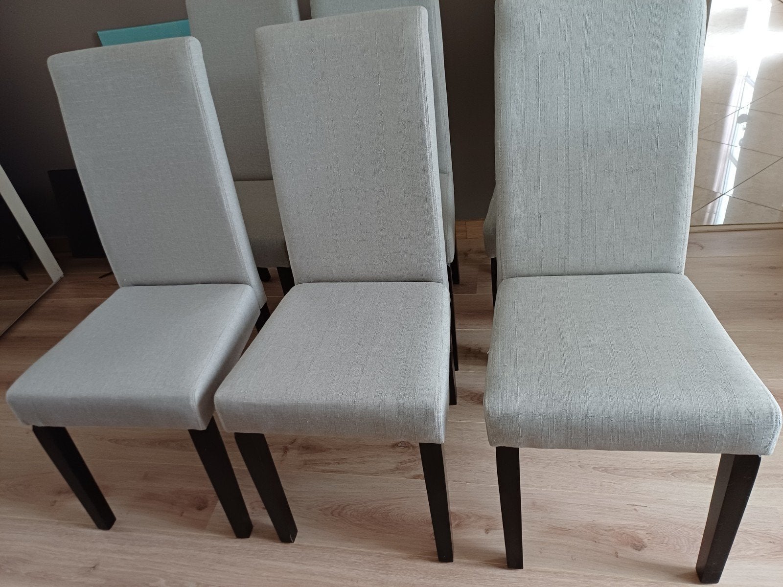 Tafel met 6 stoelen.zo goed als nieuw.3joud., Huis en Inrichting, Stoelen, Ophalen
