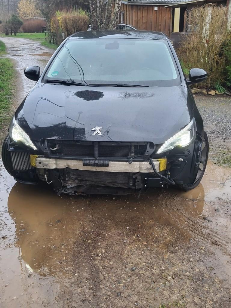 Voiture  Peugeot 308, Autos : Divers, Voitures accidentées, Boîte manuelle, Berline, Diesel, Enlèvement