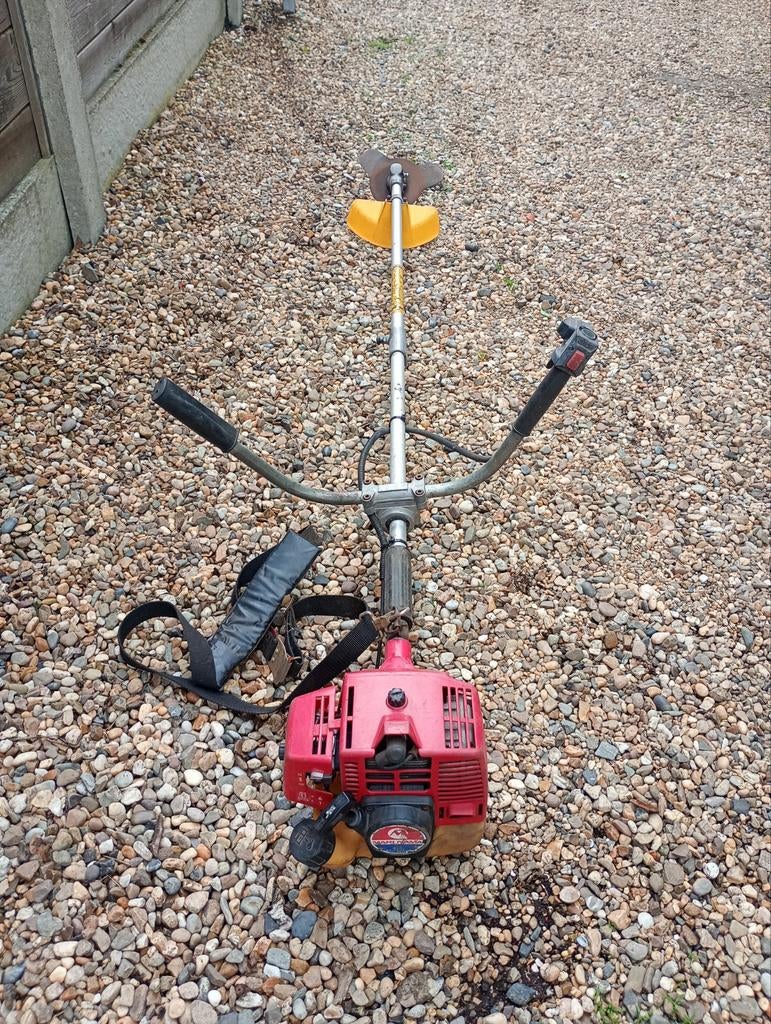Degelijke Maruyama Bosmaaier, Tuin en Terras, Ophalen, Benzine