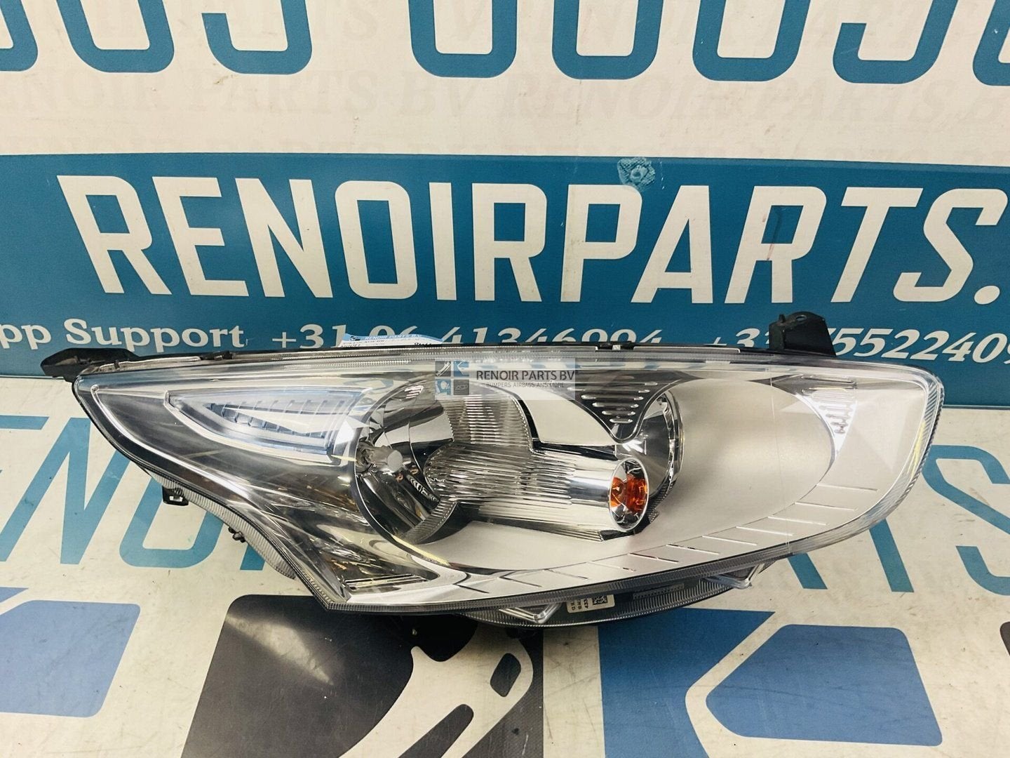 Koplamp Ford C-MAX CMAX B-MAX BMAX AV11-13W029-AE 2-A3-8414, Gebruikt, -, -, 6 maanden garantie