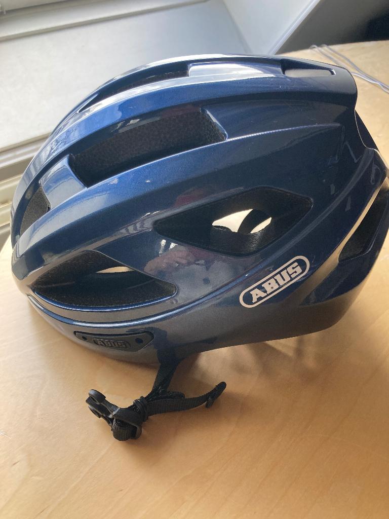 Casque vélo quasi neuf, Vélos & Vélomoteurs, Accessoires vélo | Casques de vélo, Enlèvement ou Envoi, M, Comme neuf, Femme