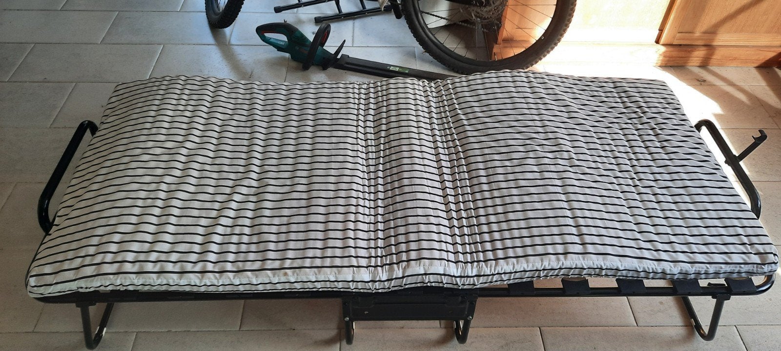 plooibed / logeerbed, Ophalen