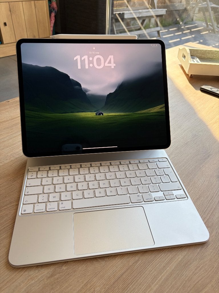 iPad Pro 13inch M4 1TB + Magic Keyboard + Apple Pencil Pro, Ophalen, 13 inch of meer, Zo goed als nieuw, Wi-Fi