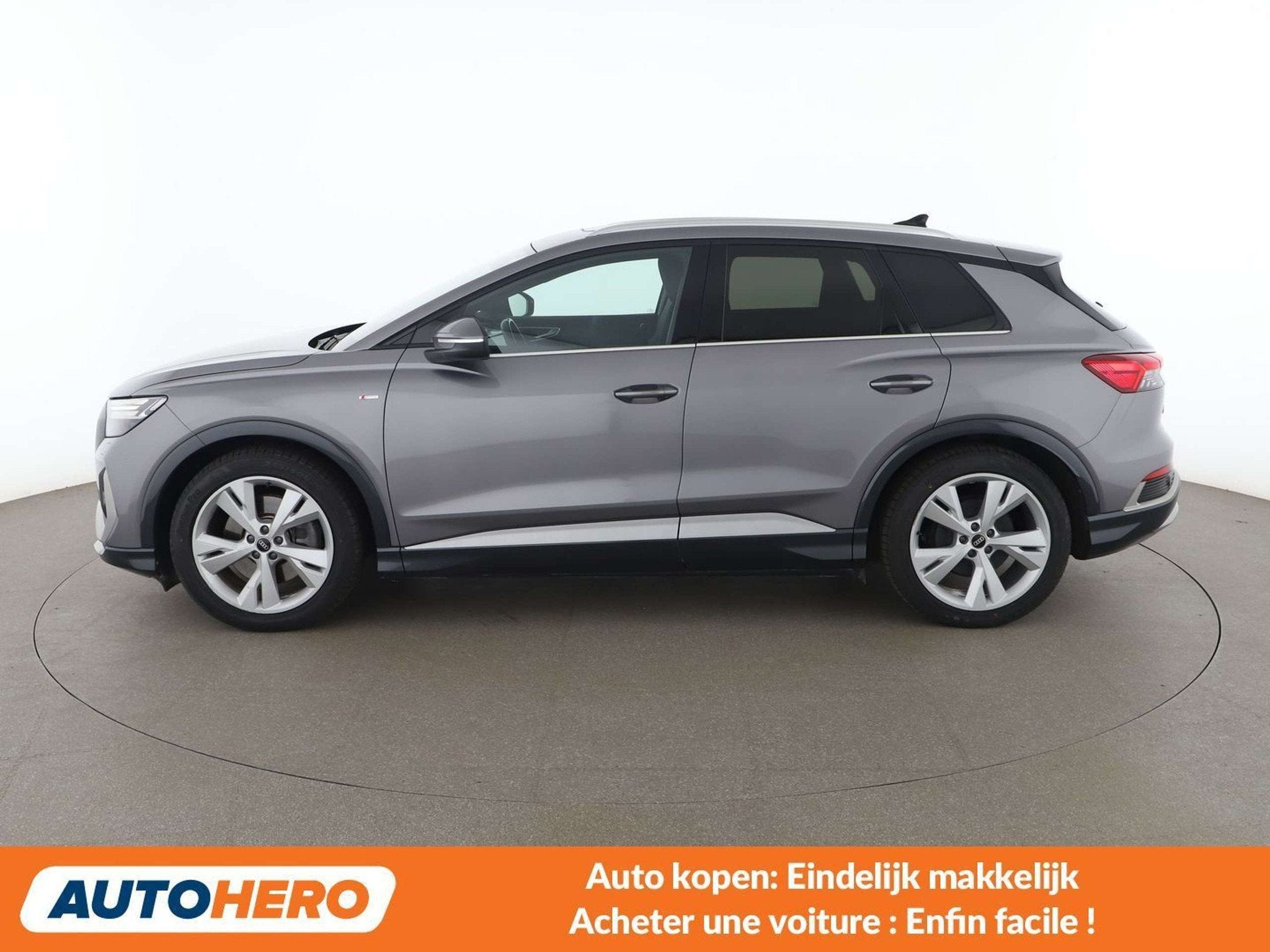 Audi Q4 e-tron 40 (année de construction 2021), Argent ou Gris, Achat, Volant multifonction, 5 places
