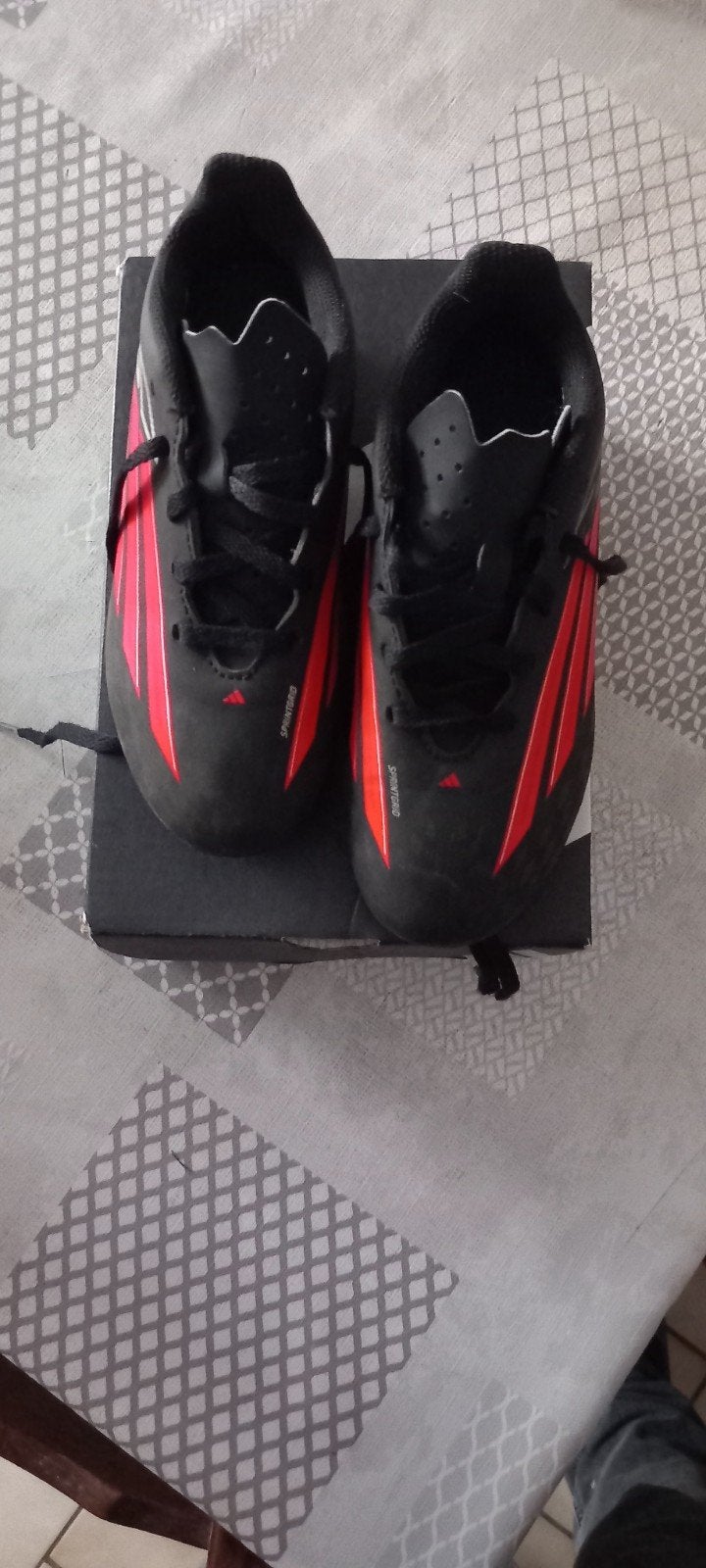 Adidas voetbalschoenen F50 maat 31, Sport en Fitness, Ophalen, Gebruikt, Schoenen