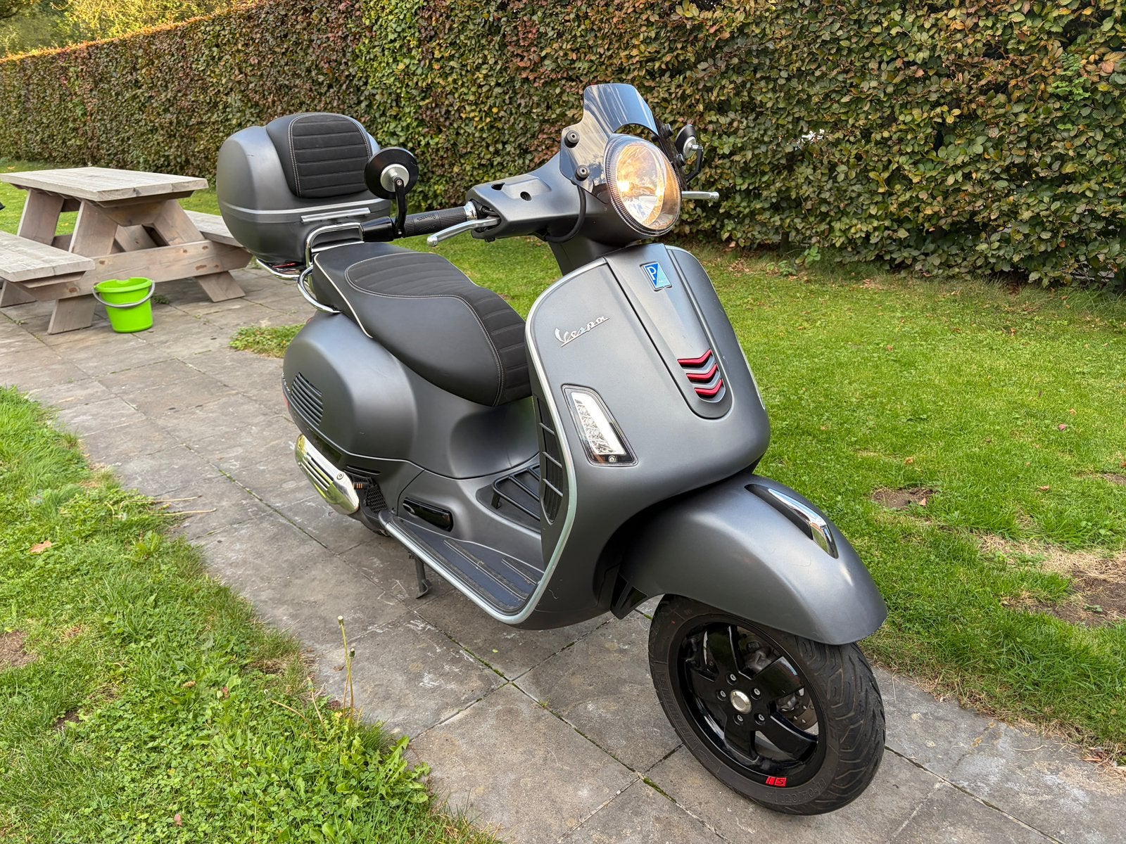 Zeer mooie Vespa GTS125ie Super  iget motor en accessoires, Scooter, Occasion, Jusqu'à 11 kW, Permis Moto A1 minimum
