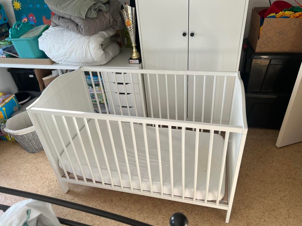 Ikea babybedje, Ophalen, Zo goed als nieuw, Matras