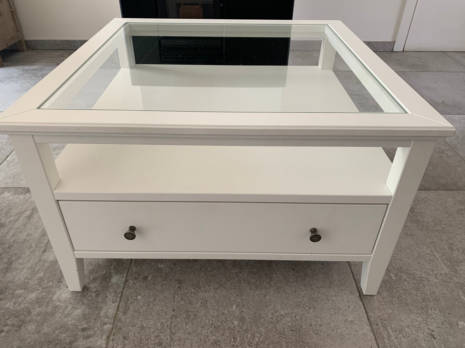 Witte salontafel Ikea Idanas, Huis en Inrichting, Tafels | Salontafels, Ophalen, Gebruikt, Vierkant